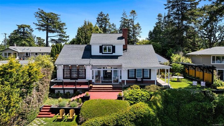 Property Photo: 330 Plaskett Pl BC V9A 6G4
