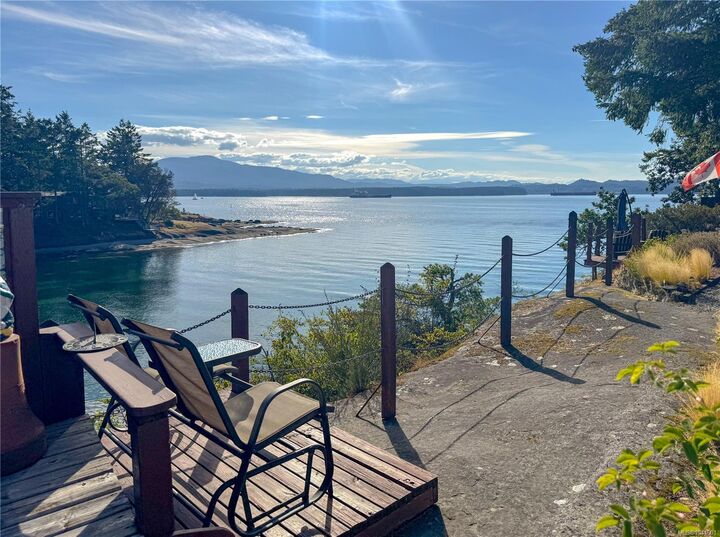 Property Photo: 109 Malaspina Dr BC V0R 1X1