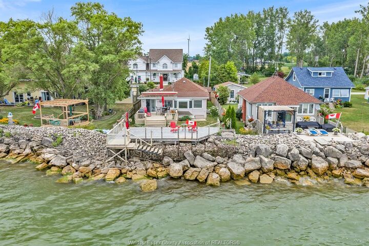 Property Photo: 813 Erie Shores Drive ON N0R 1G0