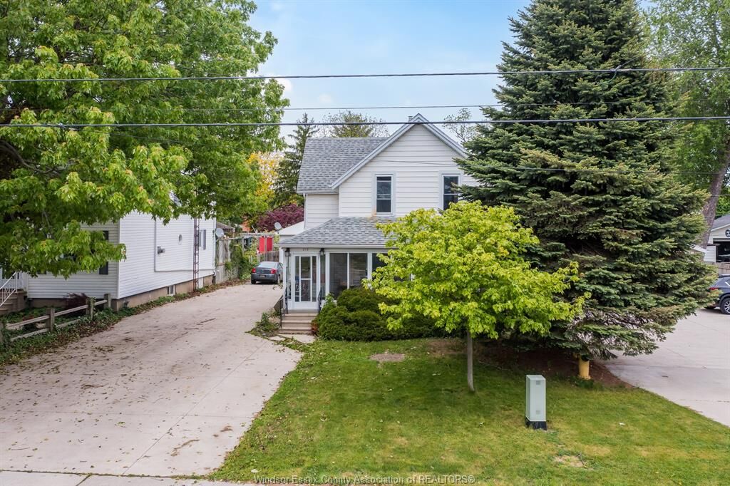 Property Photo: 219 Inshes ON N7M 2Z5