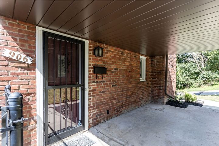 Property Photo:  906 Lebanon Ave  PA 15234 