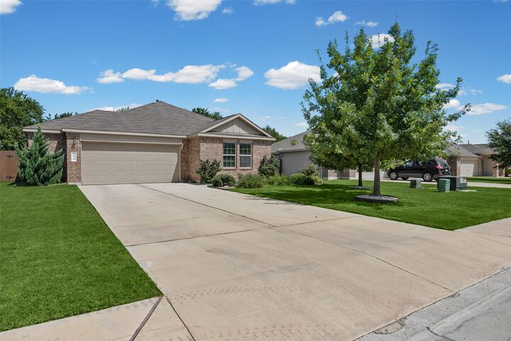 Property Photo:  196 Jackson Blue Lane  TX 78640 