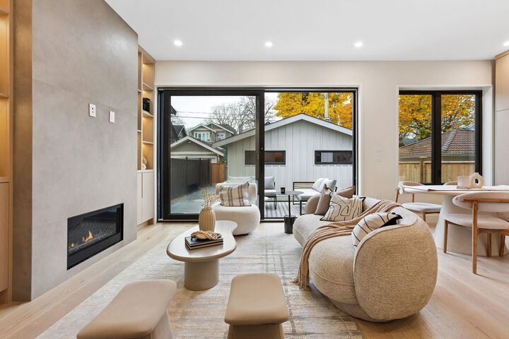 Property Photo: 448 W 20th Avenue 2 BC V5Y 2C8