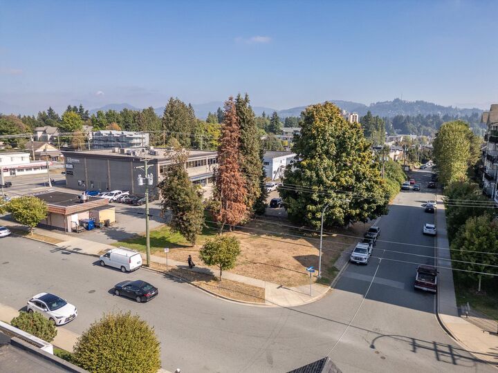 Property Photo: 2604 E Bourquin Crescent BC V2S 1Y7