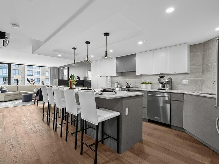 2201 Pine Street 907 — photo 1