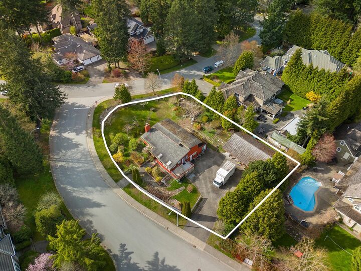 Property Photo: 13201 23A Avenue BC V4A 9W5