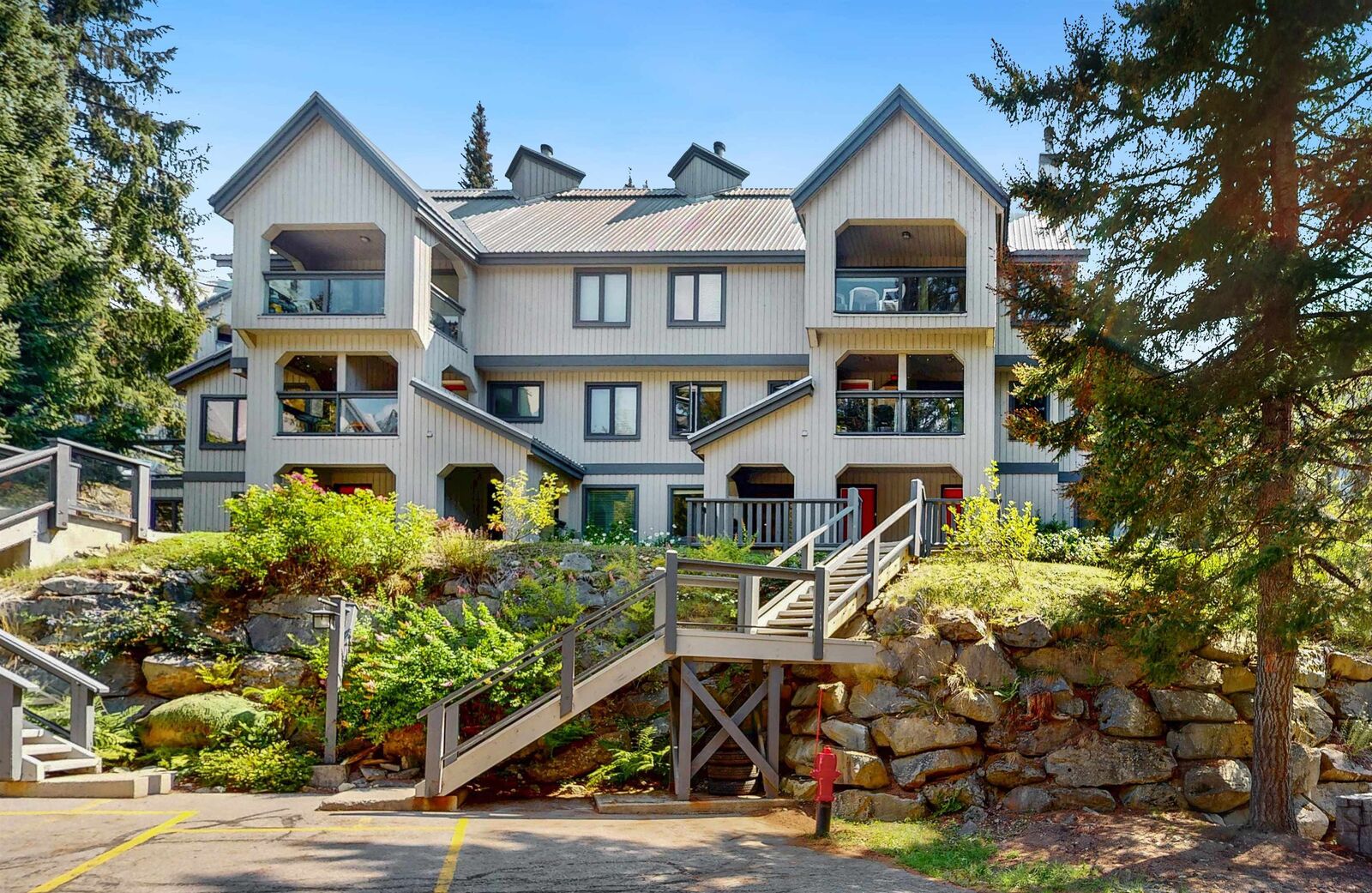 Property Photo: 2556 Snowridge Crescent 11 BC V8E 0A6