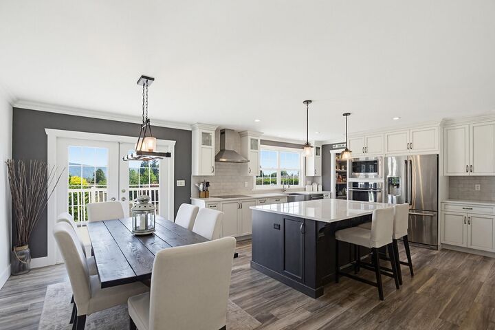 Property Photo: 34246 Jasper Avenue BC V2V 6P3