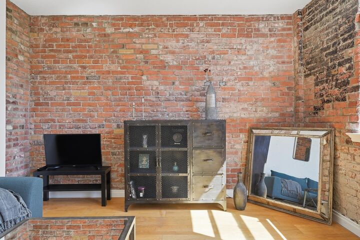 Property Photo: 233 Abbott Street 403 BC V6B 2K7