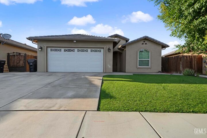 Property Photo:  2514 Via Riviera Court  CA 93280 