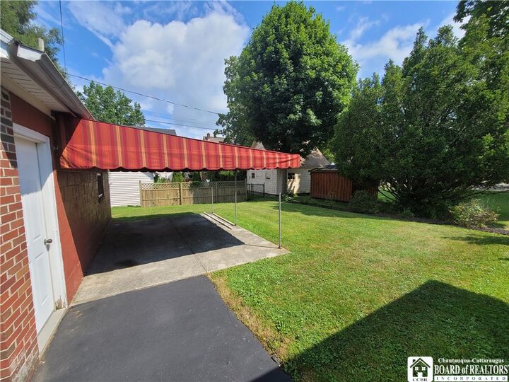 Property Photo:  466 Front Street  NY 14701 