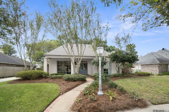 Property Photo: 333 E Woodgate Ct LA 70808