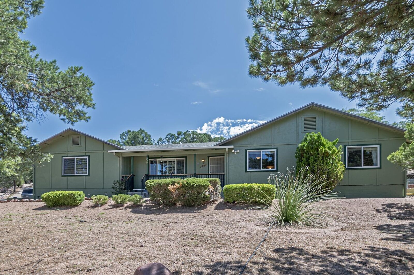 Property Photo:  1407 N Sunset Drive  AZ 85541 