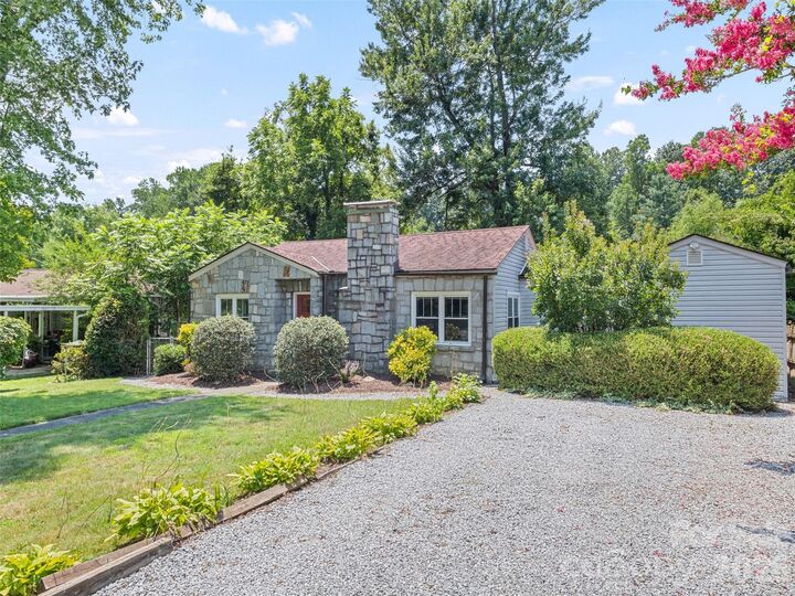 Property Photo: 1909 Arlington Place NC 28791