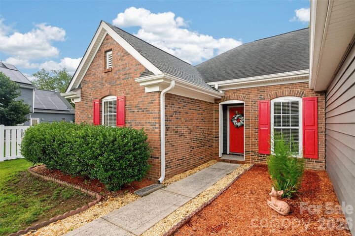 Property Photo:  8424 Hirsch Drive  NC 28277 