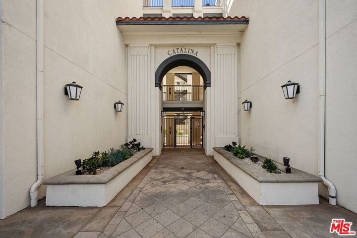 Property Photo:  12963 Runway Rd, Unit 104  CA 90094 