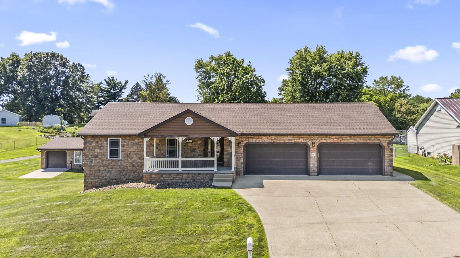 Property Photo: 251 Alcon Drive OH 43055