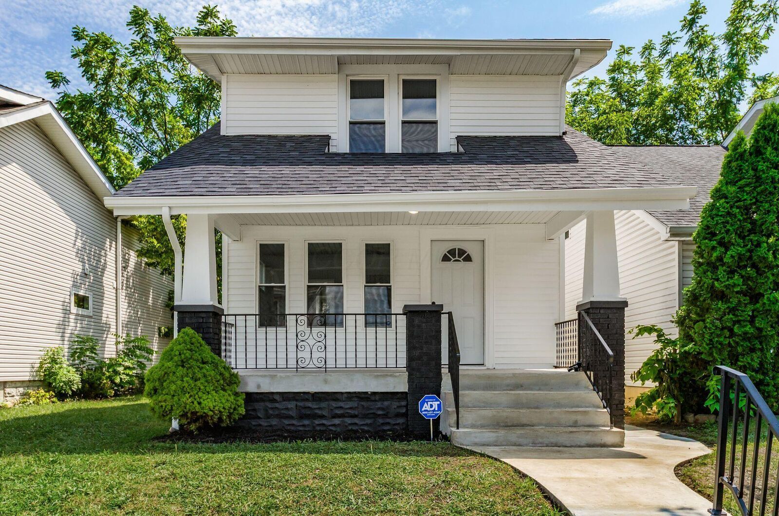 Property Photo:  892 Heyl Avenue  OH 43206 