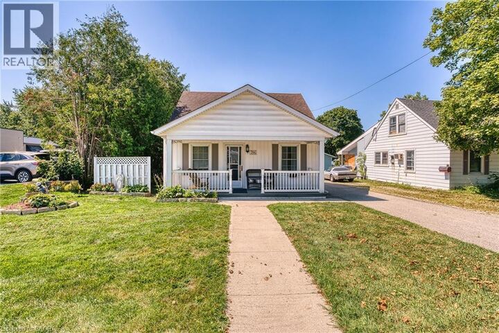 Property Photo: 786 Main Street West ON N4W 1B3