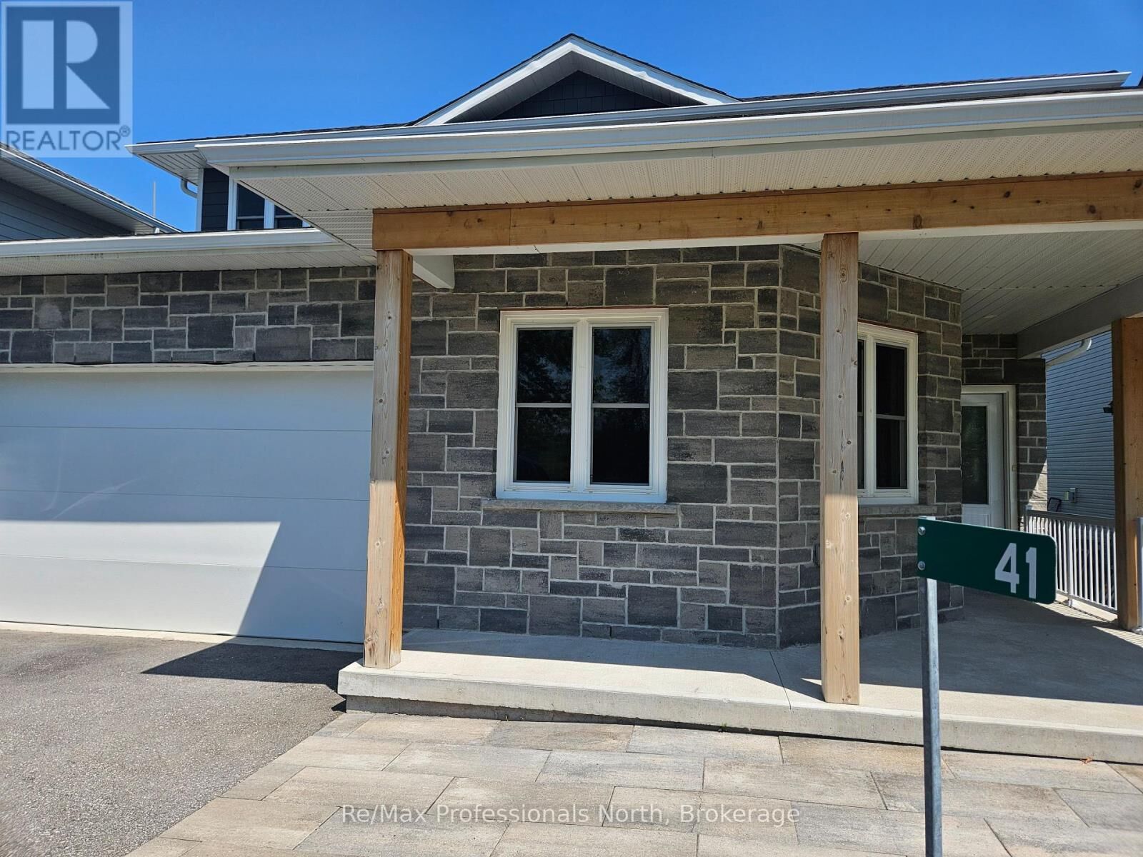 Property Photo:  41 Rosy Beach Court  ON L0K 2B0 
