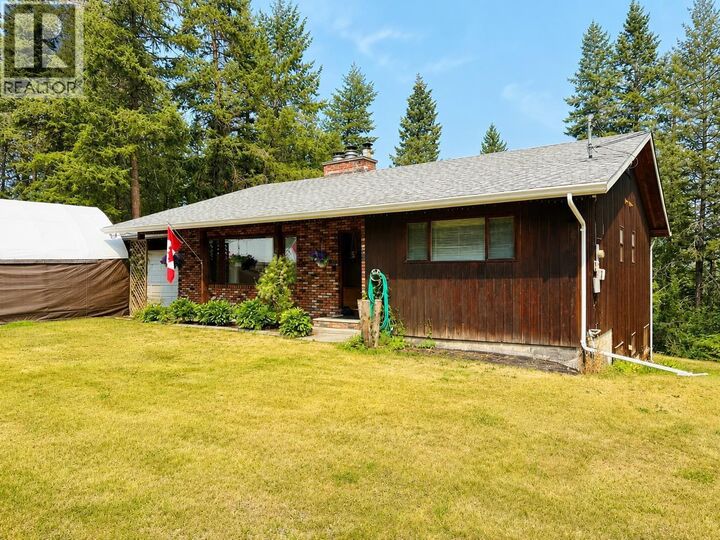 816 Roberts Drive — photo 1