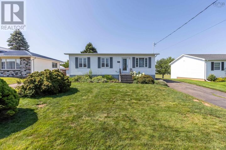 Property Photo:  75 Willow Street  NS B4H 3W6 