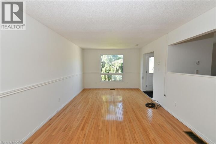 Property Photo:  82 Elmwood Avenue  ON N1R 4Y4 