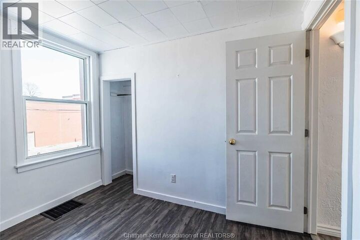 Property Photo:  26 Florence Street  ON N7L 3G1 