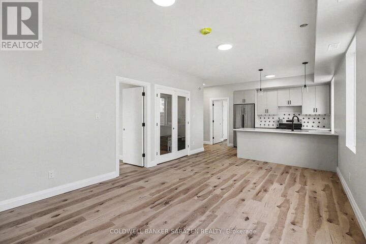 Property Photo: 42 McArthur Avenue 101 ON K1L 6R2