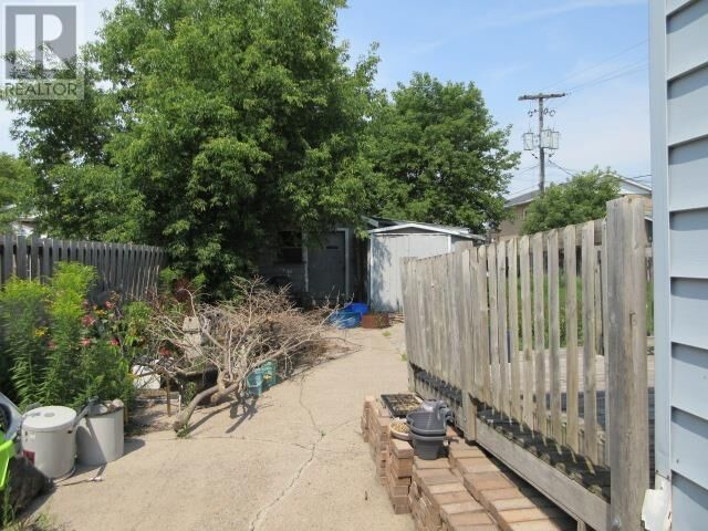 Property Photo:  102 Vivian Ave  ON P6C 2G1 