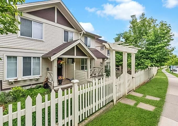 Property Photo:  4401 Blauson Boulevard 41  BC V3G 0A4 