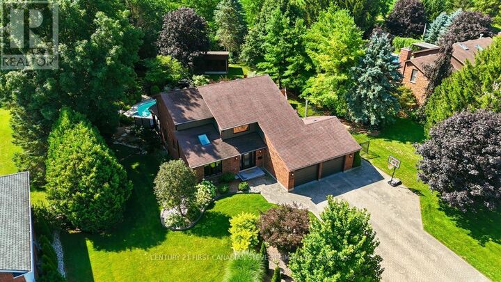 128 Salisbury Drive — photo 1