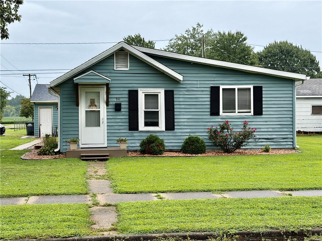 Property Photo: 311 N Edwards Street IL 62411
