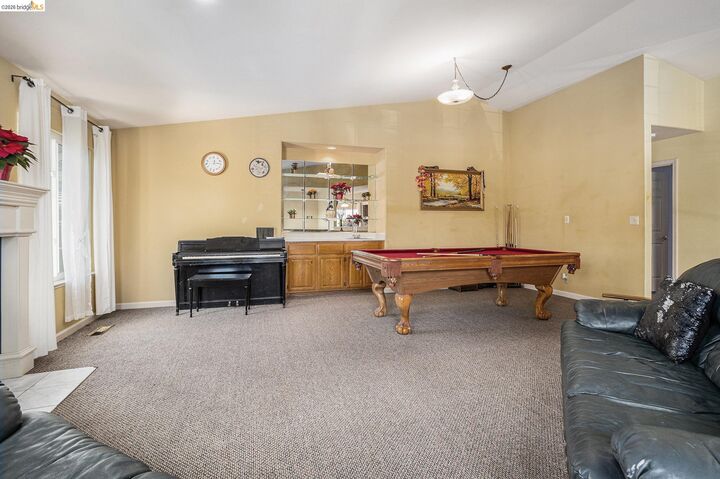 Property Photo: 5490 Lenora Rd CA 94803