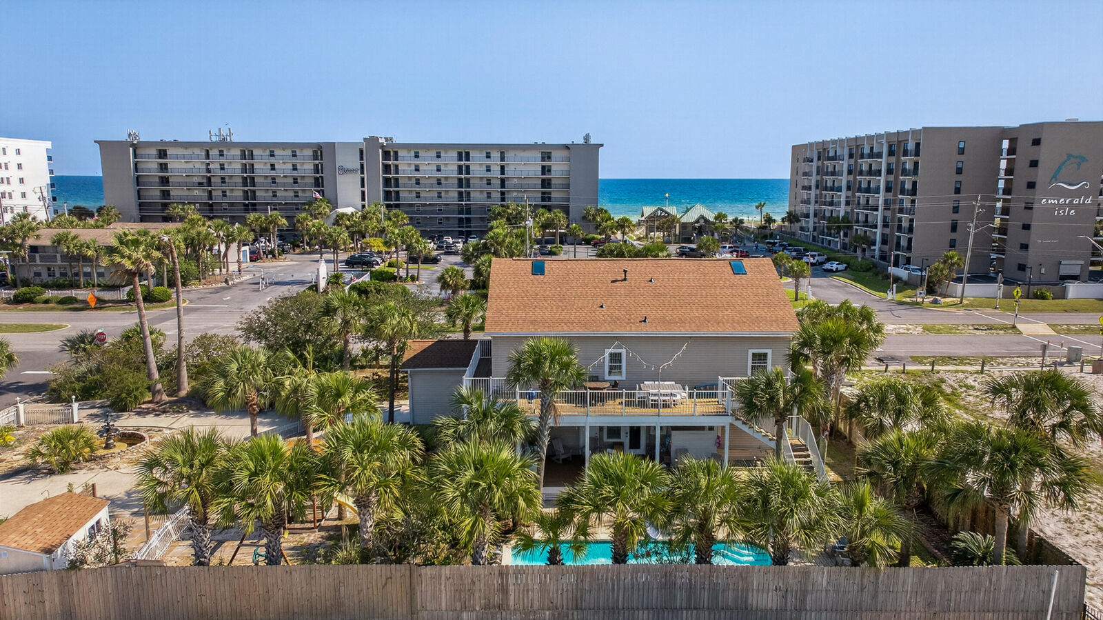 Property Photo: 631 Pelican Drive FL 32548
