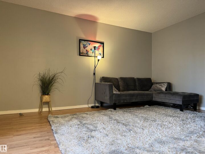 Property Photo: 11255 31 Avenue NW 31 AB T6J 3V6
