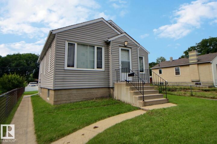 Property Photo: 11336 83 Street NW AB T5B 2Y1