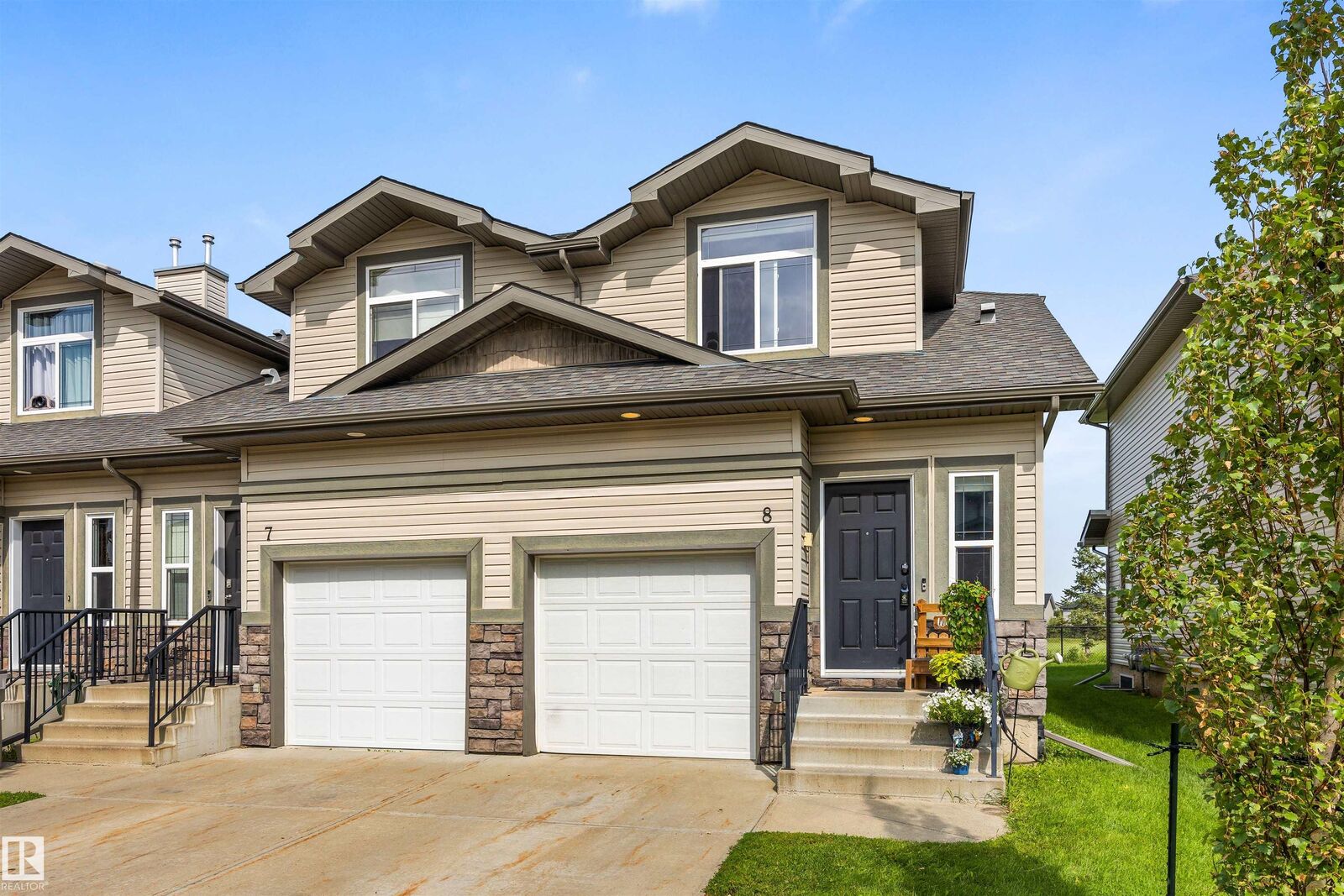 Property Photo: 9511 102 Avenue 8 AB T8R 0C6