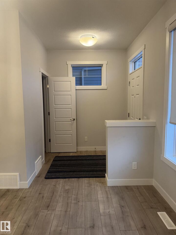 Property Photo:  5316 Godson Point(E) NW  AB T5T 4P8 