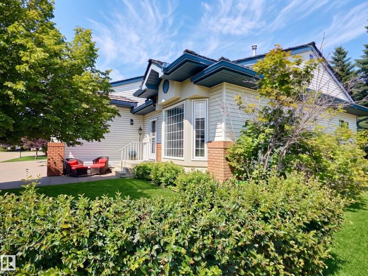 Property Photo: 10 Blackburn Drive SW 17 AB T6W 1C2