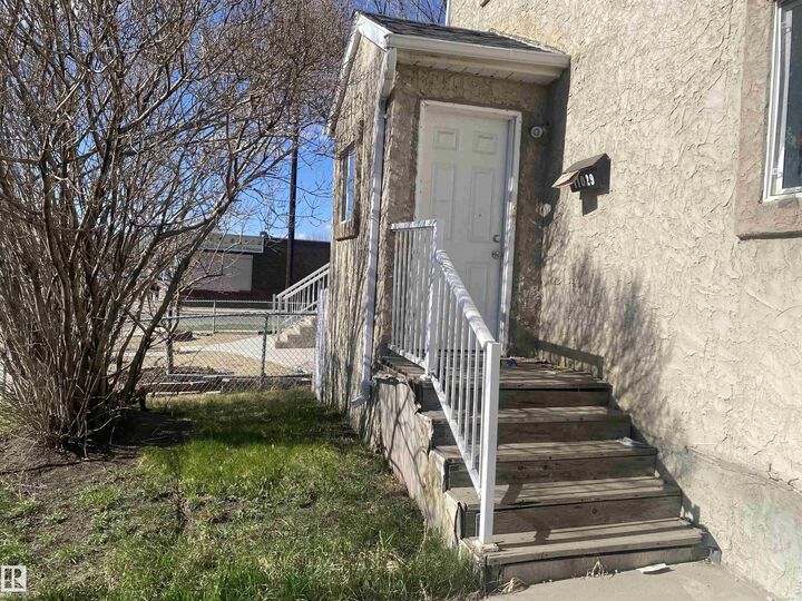 Property Photo:  11029 95 Street NW  AB T5H 2E9 
