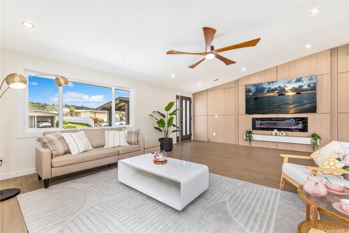 Property Photo: 7211 Aipo Place HI 96825