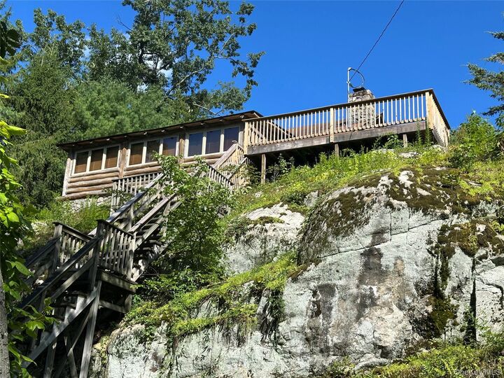 Property Photo:  122 Woods Road  NY 10925 