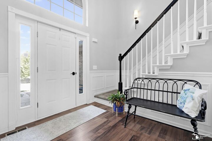 Property Photo:  27012 Mary  MI 48134 