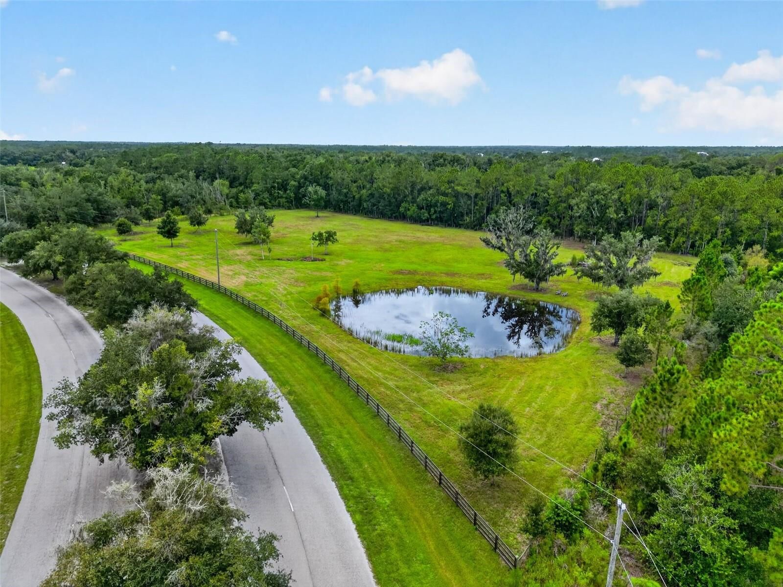 Property Photo: 2102 411th Street E FL 34251