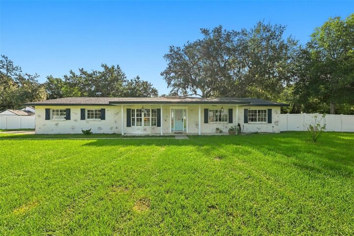 Property Photo:  2119 Gallagher Road  FL 33527 