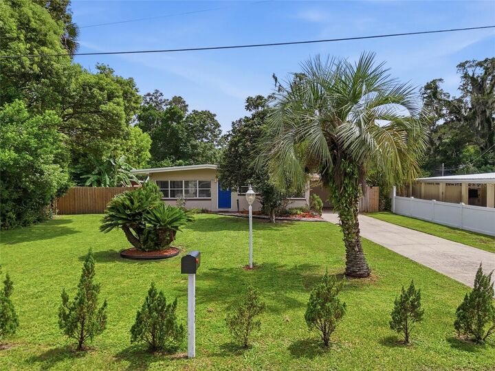 Property Photo:  722 Temple Avenue  FL 32763 