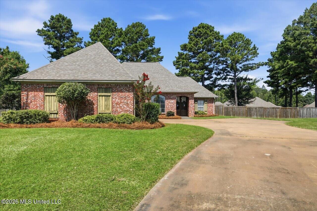Property Photo: 106 Cedar Green Cove MS 39046