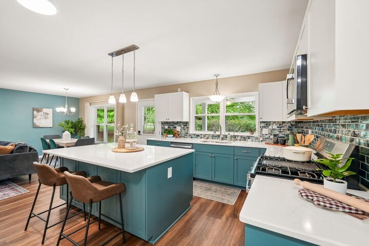 Property Photo:  322 Porthamel Ct  WI 53183 