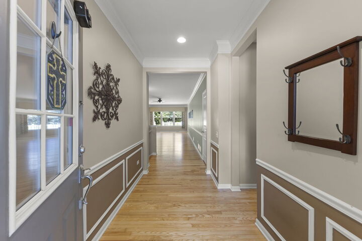 Property Photo:  105 National Court  IL 60404 